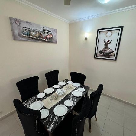 Thomas Guest House Islamabad Buitenkant foto