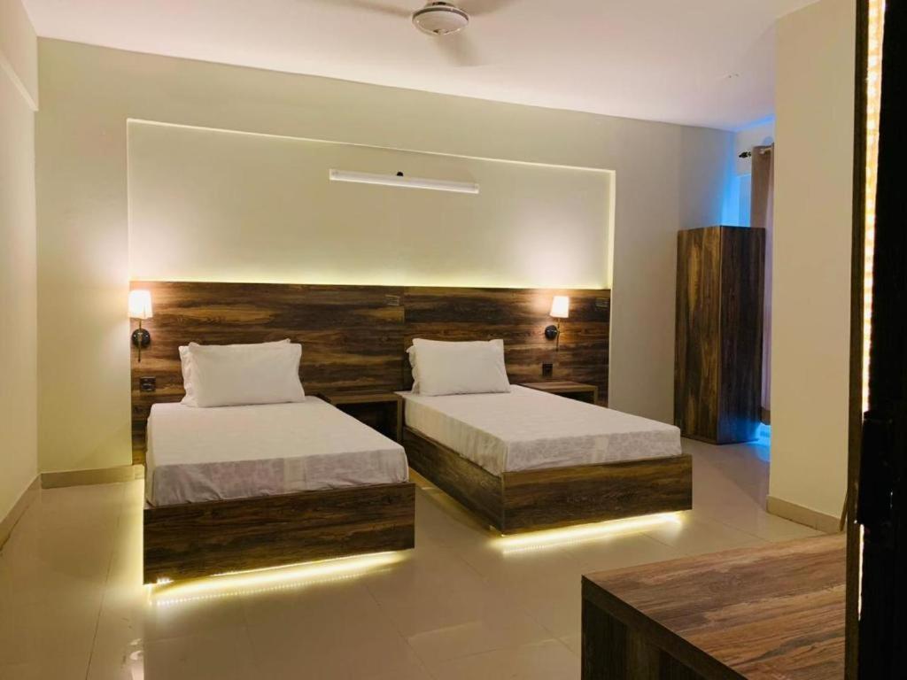 Thomas Guest House Islamabad Buitenkant foto