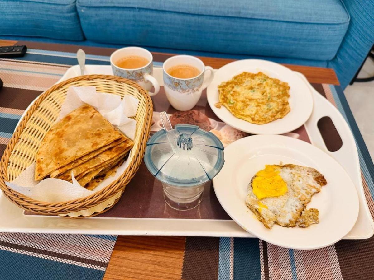 Thomas Guest House Islamabad Buitenkant foto