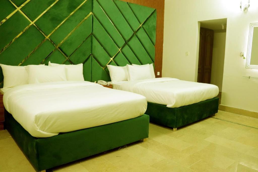 Thomas Guest House Islamabad Buitenkant foto