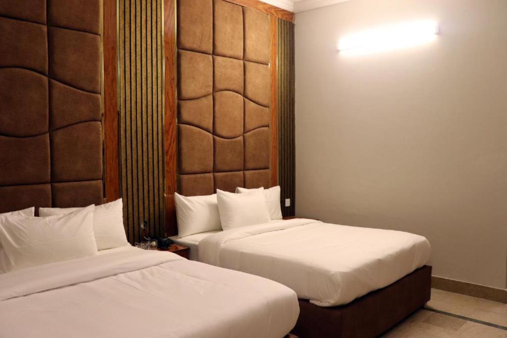 Thomas Guest House Islamabad Buitenkant foto