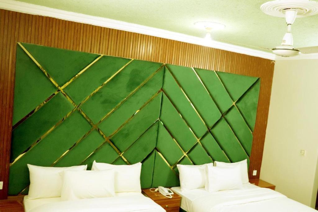 Thomas Guest House Islamabad Buitenkant foto